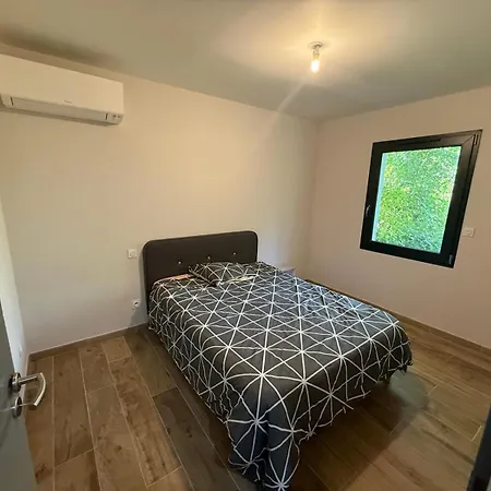 Hébergement de vacances Maison Avec Piscine, Jardin Et Terrasse -